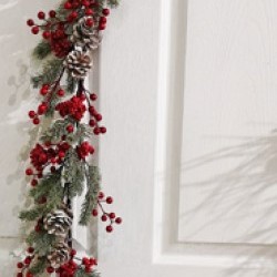 59IN CONE&BERRY GARLAND